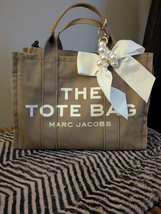 Marc Jacobs Handbags - Marc Jacobs Medium Tote In Slate